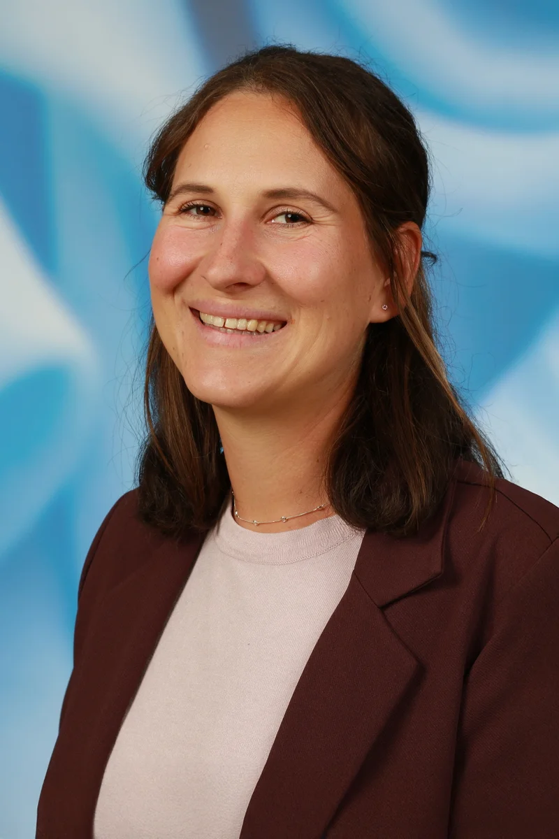 Mag. Nina Omann